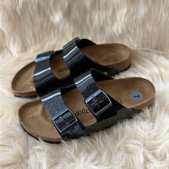 NWT Birkenstock Arizona Gator Gleam Sandals Size 7 - 7.5 - Picture 1 of 6
